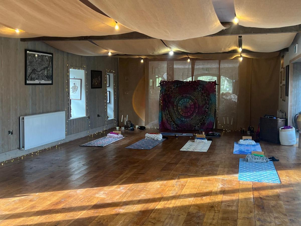 The Old Flax Mill Yoga Retreat Villa Coleraine Bagian luar foto